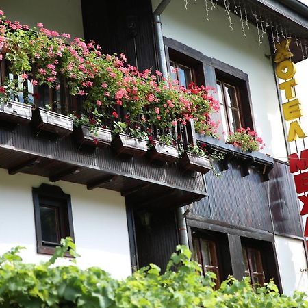Oazis Family Hotel Lovech Ngoại thất bức ảnh