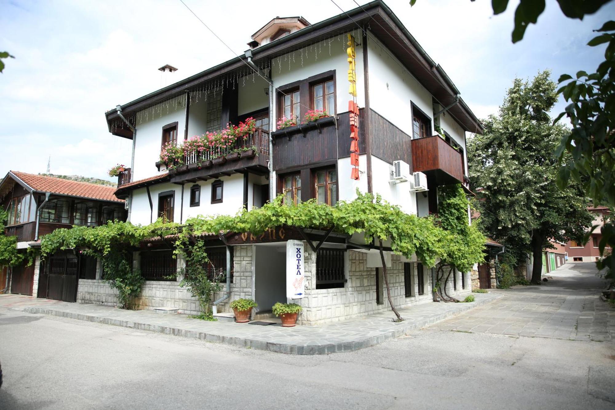 Oazis Family Hotel Lovech Ngoại thất bức ảnh