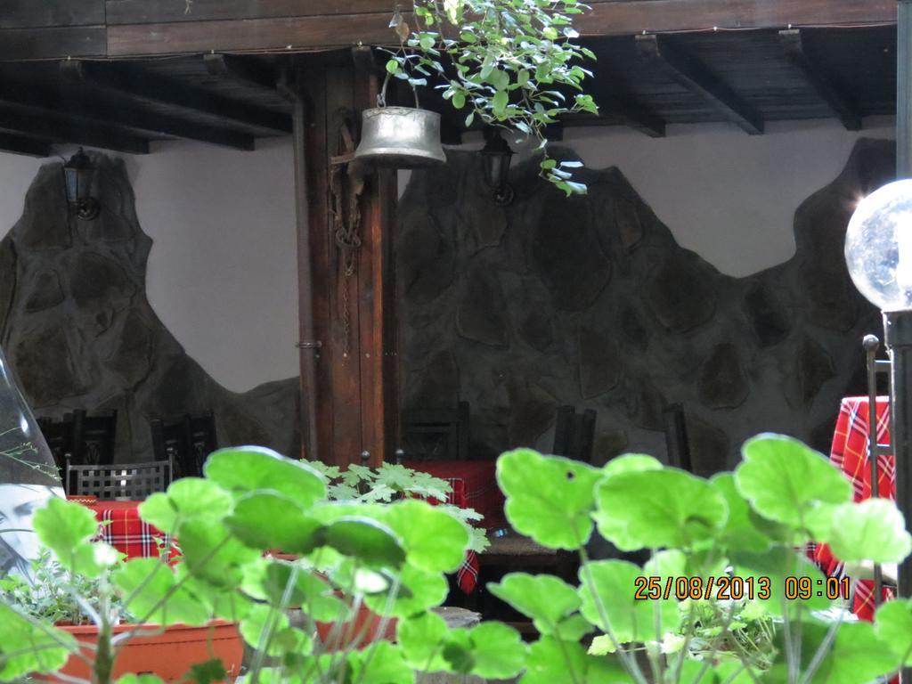 Oazis Family Hotel Lovech Ngoại thất bức ảnh