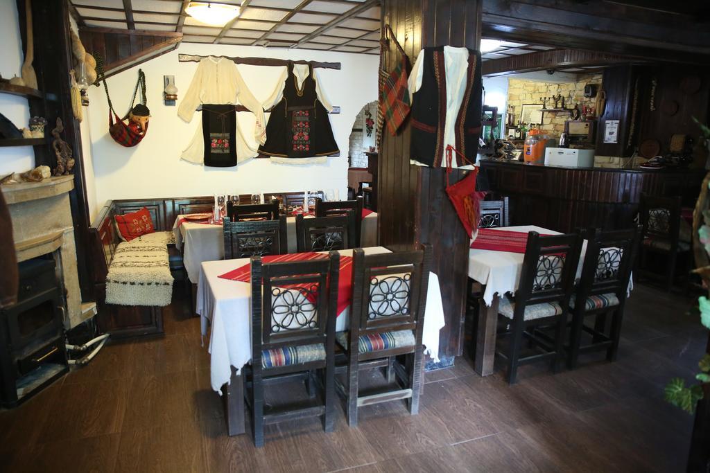 Oazis Family Hotel Lovech Ngoại thất bức ảnh
