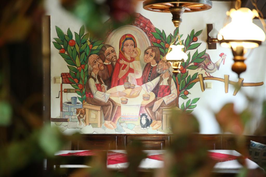 Oazis Family Hotel Lovech Ngoại thất bức ảnh