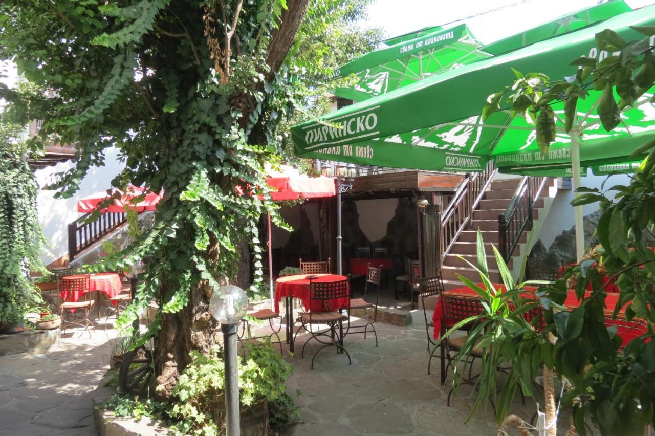 Oazis Family Hotel Lovech Ngoại thất bức ảnh