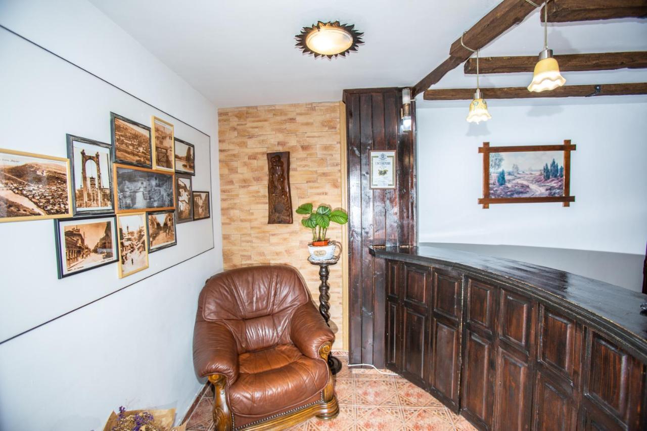 Oazis Family Hotel Lovech Ngoại thất bức ảnh