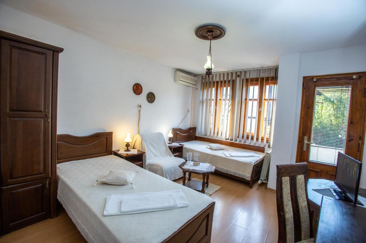 Oazis Family Hotel Lovech Ngoại thất bức ảnh