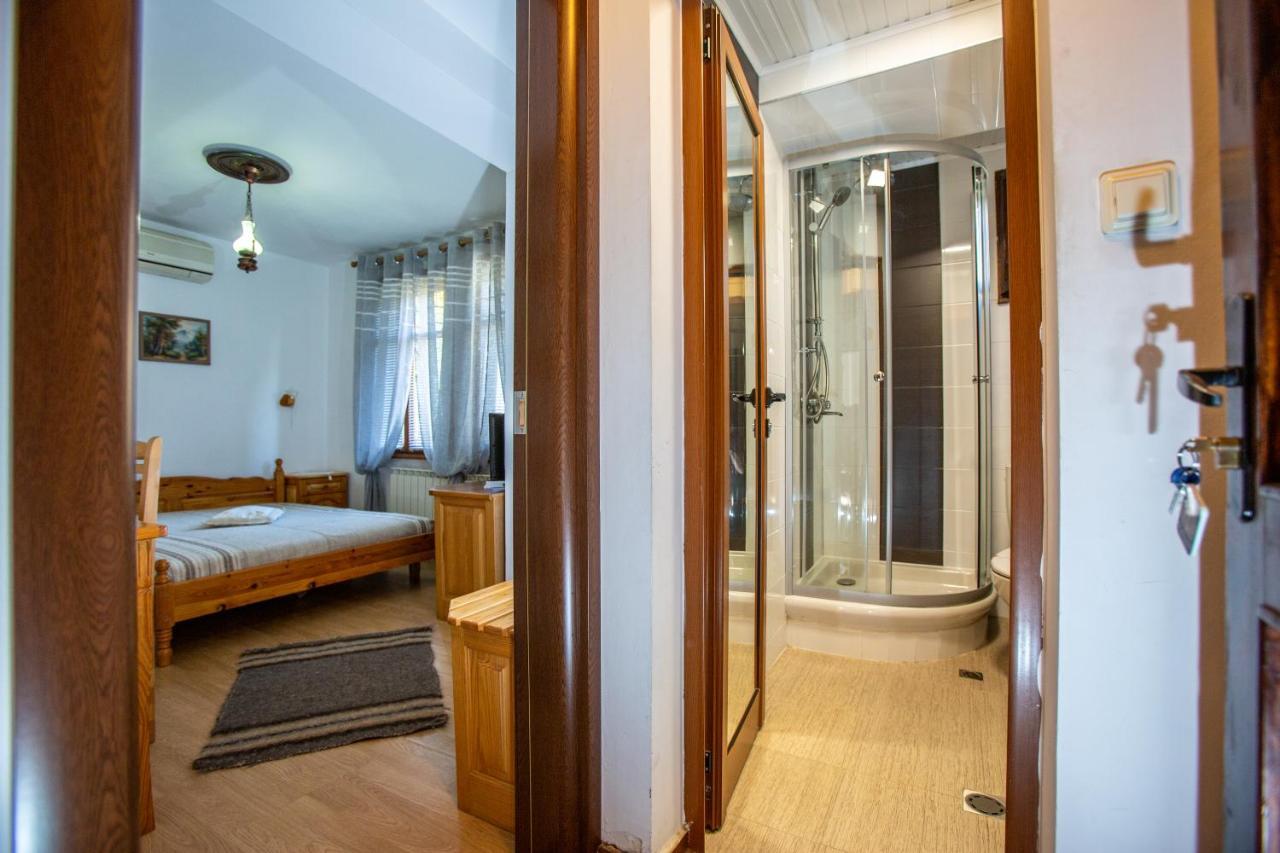 Oazis Family Hotel Lovech Ngoại thất bức ảnh
