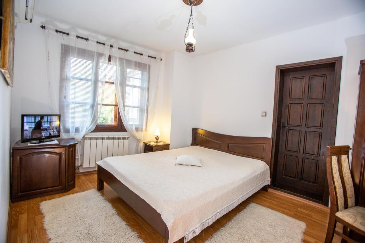 Oazis Family Hotel Lovech Ngoại thất bức ảnh