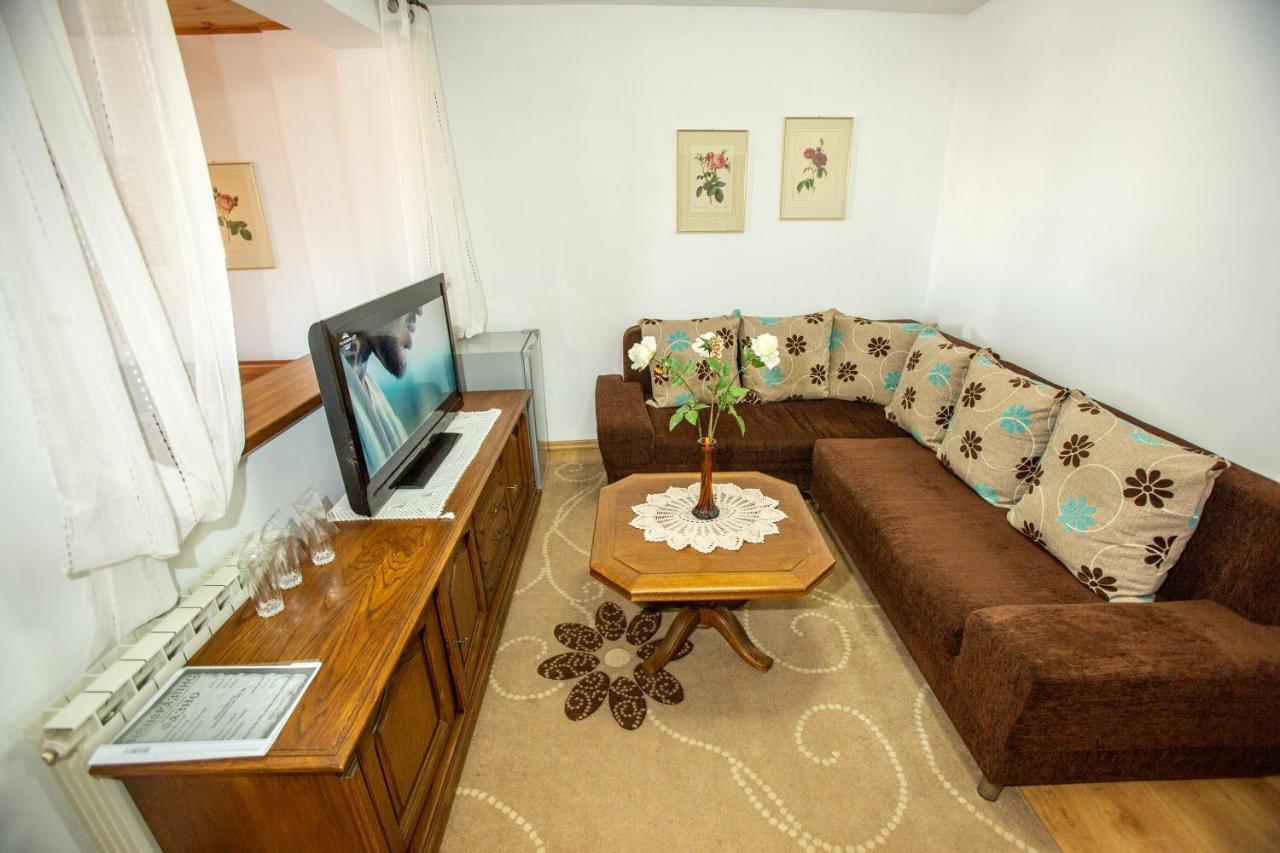 Oazis Family Hotel Lovech Ngoại thất bức ảnh